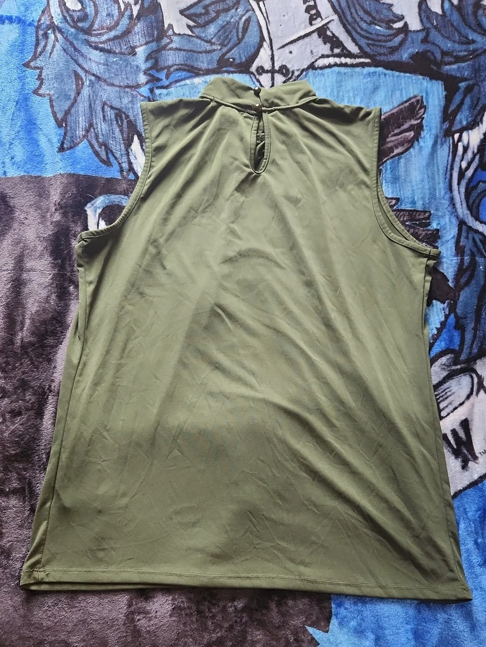 BY Design Olive Green Grommet Mock Neck Sleeveless Blouse - Size M​